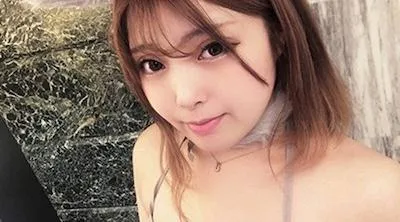 FC2-PPV-4631928 与穿着性感猫耳服装的 No.1 半型反射美女舞酱进行原始中出性爱!