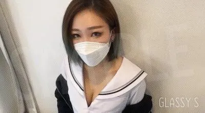 FC2-PPV-4634160 #11 对一位18岁美丽的大胸部女子连续射精│GLASSY'S