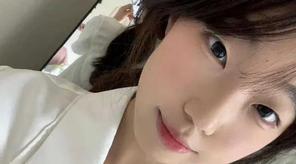 高颜值反差眼镜妹 逼痒难耐给男友自拍发骚扣穴视频求安慰 惨遭男友录屏背刺发到网上卖钱!