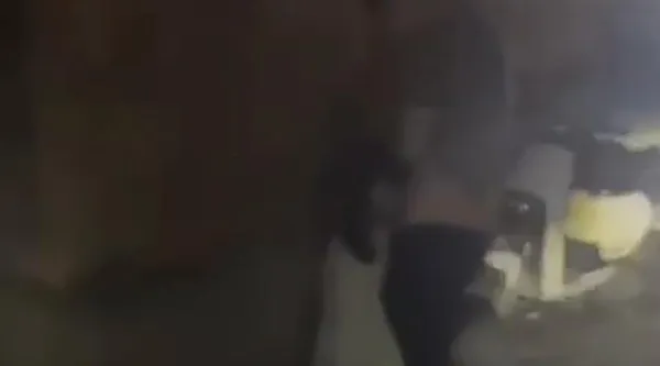 青州古城小巷 情侣野战视频 爆火全网!中午在弥河帐篷打野战 晚上转战古街享受口交 还淡定与路人聊天!