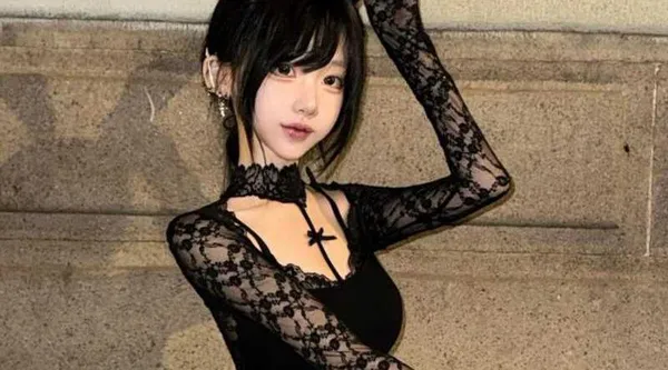 抖音萝莉网红 璐酱 大量不雅视频流出 大奶甜妹诱惑十足 小穴如处子一般稚嫩诱人!
