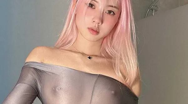 鲁迅美术学院 林晓晴 竟是富二代的性爱玩具 大量露脸不雅视频被曝 无套狂操的画面惊艳反差！