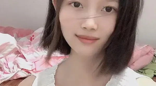 信阳光山 极品女大学生 私密视频曝光 独居宿舍全裸自拍 线下遭金主揉穴爆插 淫态百出!