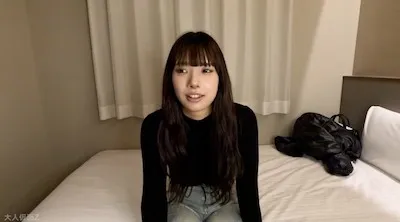 FC2-PPV-4671205 一個無法抗拒壓力的可愛女孩。你想對她做什麼就做什麼。當她還穿著衣服時,她給他口交,然後深喉並將精液射在她嘴裡。他還將精液射入了她的陰道。我用玩具陪她玩了很久,直到她反覆