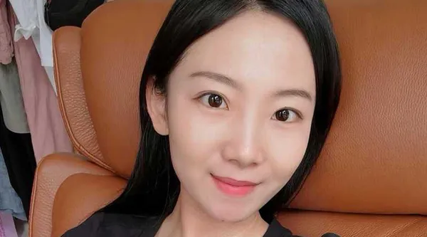 云南大学美女研究生 刘明明 被曝竟是受虐癖 栓狗链跪地爬行 戴口塞无套爆操 露脸性爱视频流出!
