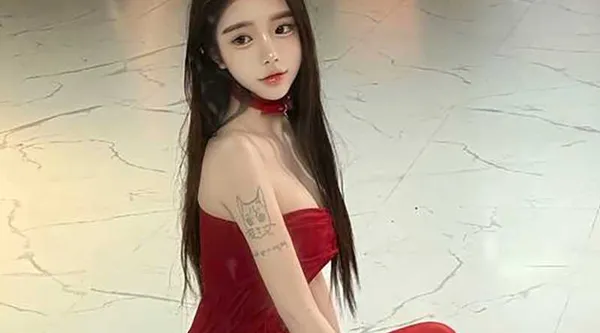 抖音美女网红 Amy 直播间玩嗨竟掀衣露奶 现场录屏被粉丝曝出 极品美乳堪称乳交神器啊!