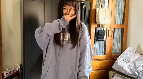 女大学生被男友调教视图流出 清纯少女变骚浪尤物 戴着肛塞被无套猛操嫩穴 爽的直翻白眼!