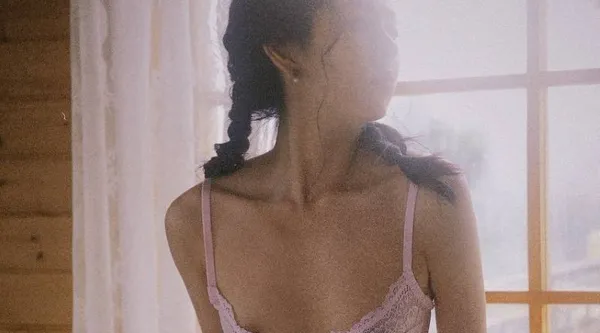 极品大学生嫩妹 孙莹莹 性爱视频曝光 舌钉口交展示娴熟口技 被大屌无套爆操淫叫连连!