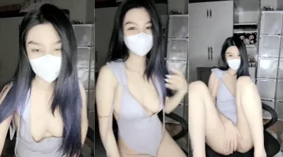 【是是啊】羞涩中带一点骚的极品学妹 无毛分逼跳蛋狂震叫的好骚