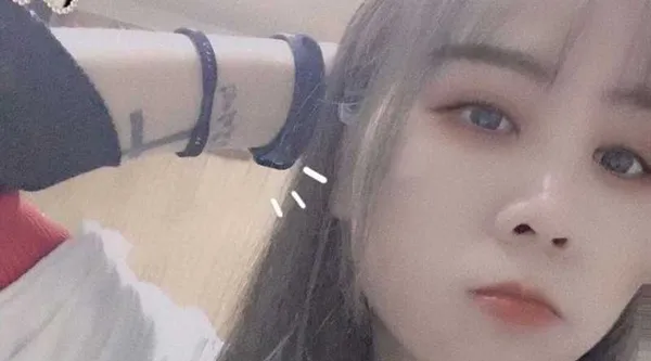 沧州26岁清纯美女 约炮视频流出 穿开档丝袜被瓜友后入爆操 内射流精特写镜头 淫荡到爆!