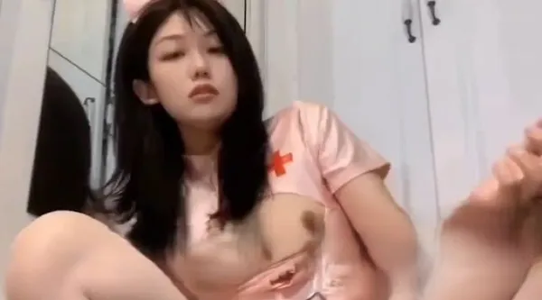 弹力摇狂欢合集!各类JK萝莉制服妹子骑假肉棒 私处被道具猛戳 蹲插呻吟高潮不断!