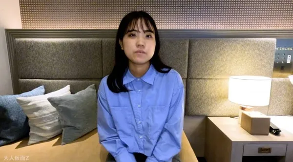 FC2-PPV-4692938 葵(19)我對性一無所知,但我急需錢,所以我同意出演這部電影。她第一次口交並在鏡頭前展示她有著大黑乳暈的裸體。