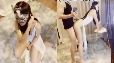 绝美长腿御姐『Vivian』,超美抚媚身材 肉丝大长腿扶腰后入 别人眼中的女神乖乖翘起美臀被操 埃及艳后